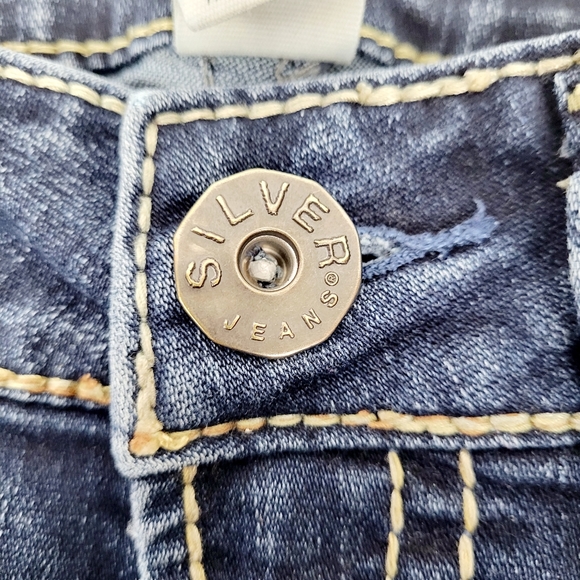 Silver Jeans Mckenzie Cutoff Jeans Shorts - Picture 15 of 16